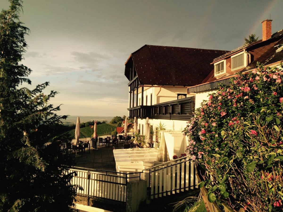 Gasthof Tischlerwirt Hotel Kitzeck im Sausal Bagian luar foto