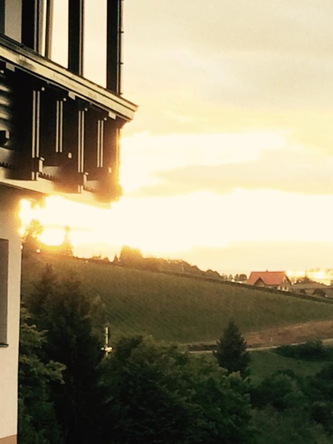 Gasthof Tischlerwirt Hotel Kitzeck im Sausal Bagian luar foto